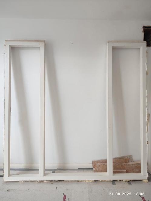 Hardhouten kozijn voor 2 ruiten en eventueel deur, Doe-het-zelf en Verbouw, Kozijnen en Schuifpuien, Zo goed als nieuw, Deurkozijn
