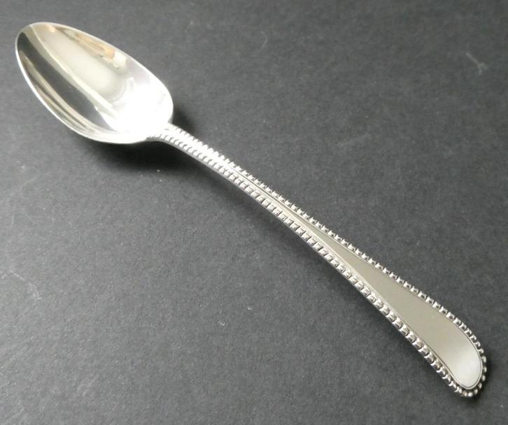 18e eeuw Zilveren theelepel met parelrand, Antiek en Kunst, Antiek | Goud en Zilver, Zilver, Verzenden