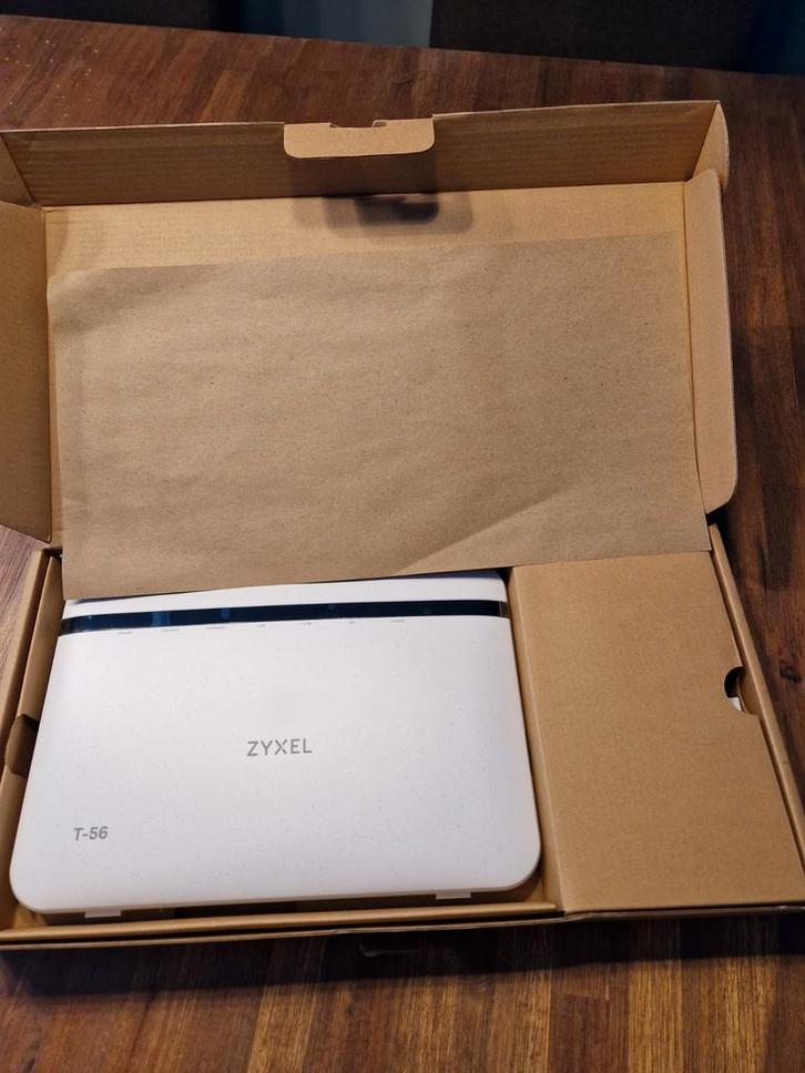Zyxel T-56 Router - nieuw!, Computers en Software, Routers en Modems, Zo goed als nieuw, Router, Ophalen of Verzenden