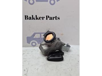 Kontaktslot + Sleutel van een Ford B-Max beschikbaar voor biedingen