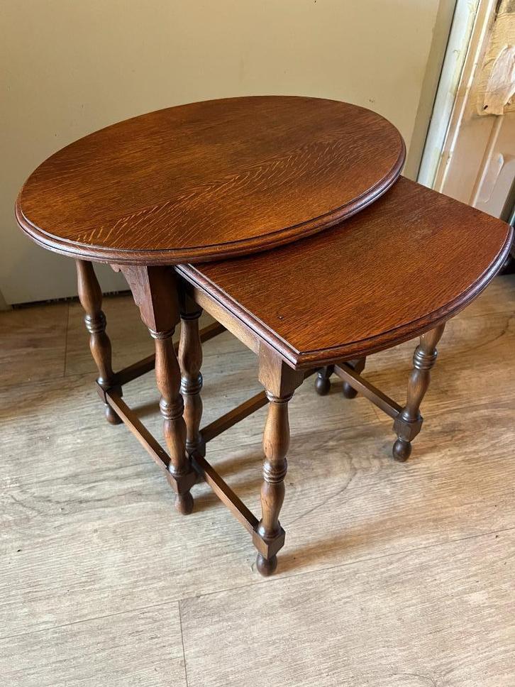 2 Eikenhouten Bijzettafeltjes Vintage Antieke., Antiek en Kunst, Antiek | Meubels | Tafels, Ophalen