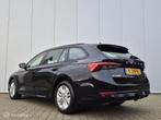 SKODA OCTAVIA COMBI 1.0 E-TSI FULL LED/TREKHAAK/ELEK-KOFFER/, Gebruikt, Euro 6, Parkeersensor, Zwart