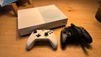 Xbox One S All Digital 500GB met twee controllers, Spelcomputers en Games, Spelcomputers | Xbox One, Ophalen, 500 GB, Met 2 controllers