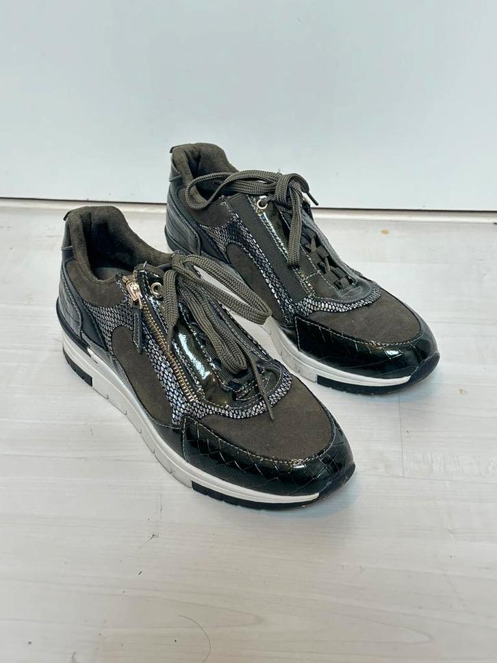 Sneakers groen als nieuw maat 42, Kleding | Dames, Schoenen, Zo goed als nieuw, Sneakers of Gympen, Zwart, Ophalen of Verzenden