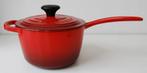 le creuset steelpan, 16 cm, kleur cerise, Huis en Inrichting, Keuken | Potten en Pannen, Gietijzer, Ophalen of Verzenden, Zo goed als nieuw