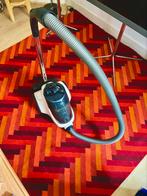 Stofzuiger AEG met toebehoren, Ophalen, Zo goed als nieuw, Minder dan 1200 watt, Stofzuiger