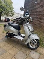 ZNEN Iva Grande Retro scooter (2009) – 4407 km, Zo goed als nieuw, Benzine, Ophalen, Overige merken