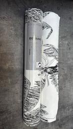 Anderhalf rol behang, Ophalen of Verzenden, Minder dan 10 m²
