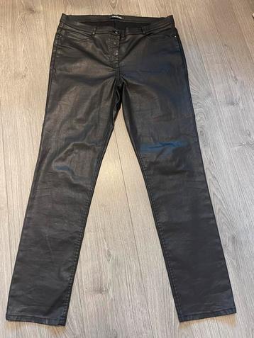 BETTY BARCLAY zwarte coated stretch broek maat 44 beschikbaar voor biedingen