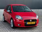 Fiat Grande Punto 1.4-16V Sport AIRCO/CAMERA/NAVI | NETTE AU, Auto's, Fiat, Voorwielaandrijving, Gebruikt, Zwart, 4 cilinders