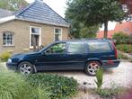 Trouwe Volvo V70 2.4 170PK 2000 lpg en benzine inc trekhaak, Voorwielaandrijving, Beige, Blauw, Stationwagon