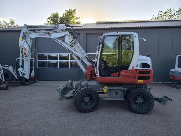 TAKEUCHI TB395W, Zakelijke goederen, Machines en Bouw | Kranen en Graafmachines, Graafmachine, Ophalen of Verzenden