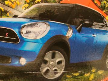 2011 Mini Countryman blauw Match Box 1:64 beschikbaar voor biedingen