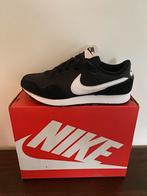 Nike zwarte sneakers maat 37 MD Valiant runner, Ophalen of Verzenden, Nike, Jongen of Meisje, Sportschoenen