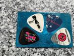 4 uitneembare plectrums vanThe Foo Fighters, 4 uitneembare plectrums vanThe Foo Fighters, Nieuw, Ophalen of Verzenden, Foto of Kaart