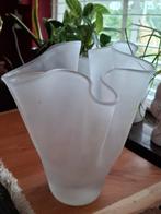 Glazen  envelopvaas zakdoekvaas waaiervaas, Overige kleuren, Ophalen of Verzenden, Minder dan 50 cm, Glas