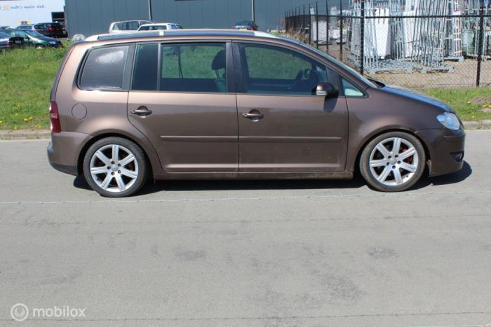 Portier 4Deurs links-achter van een Volkswagen Touran (LH8Z), Auto-onderdelen, Carrosserie en Plaatwerk, Deur, Volkswagen, Gebruikt