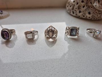 Diverse zilveren 925 ringen met edelstenen beschikbaar voor biedingen