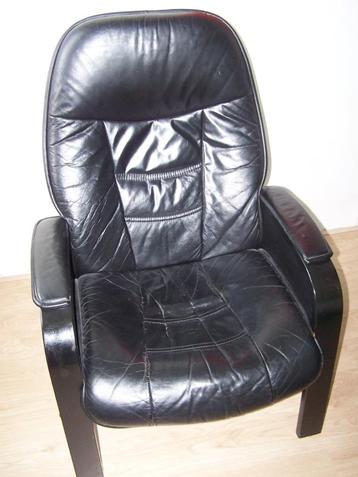 Coole stoere stoel echt leer zwart zwarte fauteuil beschikbaar voor biedingen