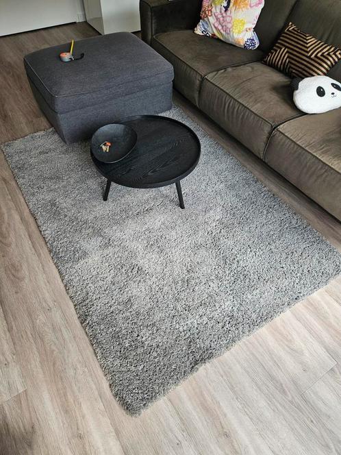 Grijs Hoogpolig Vloerkleed - 195x133cm - Zo Goed Als Nieuw, Huis en Inrichting, Stoffering | Tapijten en Kleden, Zo goed als nieuw