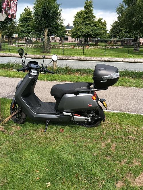 2 persoons bromscooter, grijs, Z.G.A.N., Fietsen en Brommers, Scooters | Overige merken, Gebruikt, Maximaal 45 km/u, Elektrisch