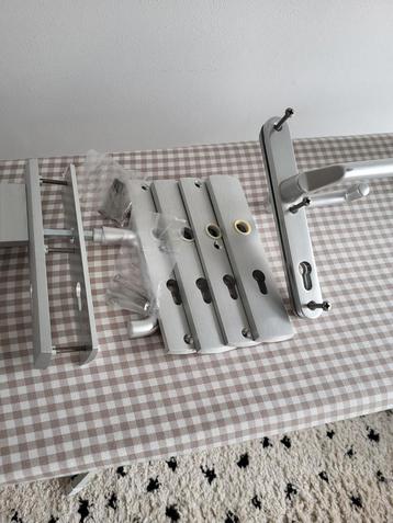 Veiligheidsbeslag PC72mm beschikbaar voor biedingen