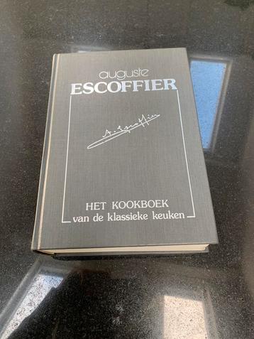 Het kookboek van de klassieke keuken Auguste Escoffier beschikbaar voor biedingen