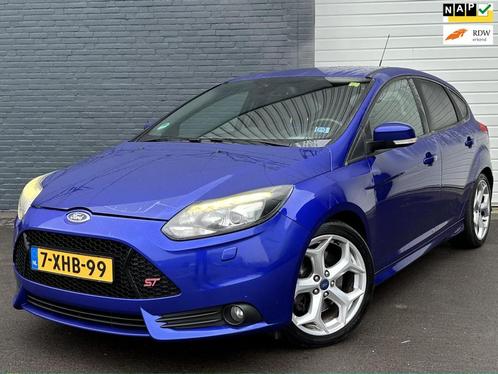 Ford Focus 2.0 EcoBoost ST-2 NWEAPK/250PK/RECARO/CRUISE/LMV/, Auto's, Ford, Bedrijf, Te koop, Focus, ABS, Achteruitrijcamera, Airbags