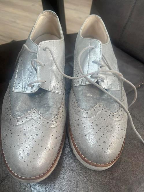 Gabor maat 8,5 (9?) glans/taupe veterschoenen, Kleding | Dames, Schoenen, Zo goed als nieuw, Overige typen, Overige kleuren, Ophalen of Verzenden