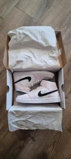 Nike Jordan 1 mid barely rose 40 (Women's), Ophalen of Verzenden, Nieuw, Roze, Sneakers of Gympen
