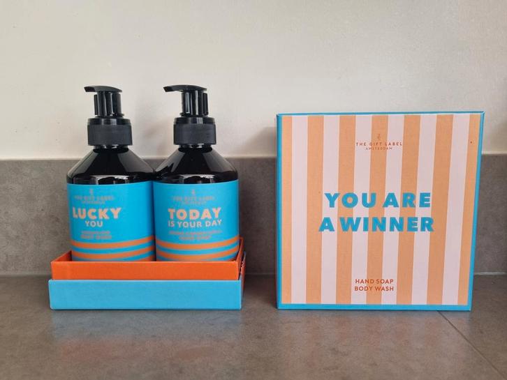 3 stuks 'you are a winner' VEGAN  handsoap + bodywash, nieuw, Sieraden, Tassen en Uiterlijk, Uiterlijk | Lichaamsverzorging, Nieuw