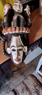 Houten masker uit Nigeria te koop, Antiek en Kunst, Kunst | Beelden en Houtsnijwerken, Ophalen of Verzenden