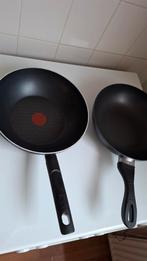 2x wokpan. 1 Tefal en 1 BK. Anti-aanbak. 28 cm. I.z.g.st., Ophalen of Verzenden, Zo goed als nieuw, Wok