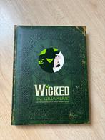 Wicked - the Grimmerie, Ophalen of Verzenden, Zo goed als nieuw