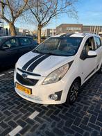 Chevrolet Spark 1.0 Bifuel 2011 Wit, Auto's, 15 km/l, 37 €/maand, 4 cilinders, Wit