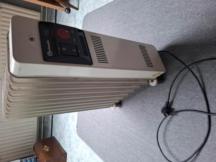 elektrische olieradiator op wieltjes van Bauknecht, Witgoed en Apparatuur, Overige Witgoed en Apparatuur, Gebruikt, Ophalen