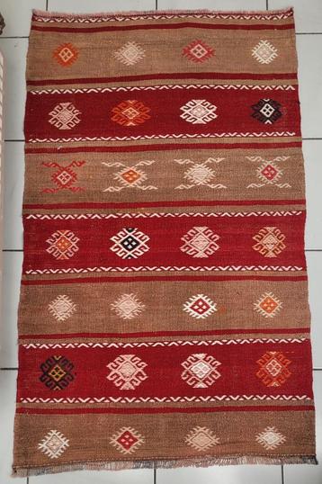 Kelim vintage vloerkleed beschikbaar voor biedingen