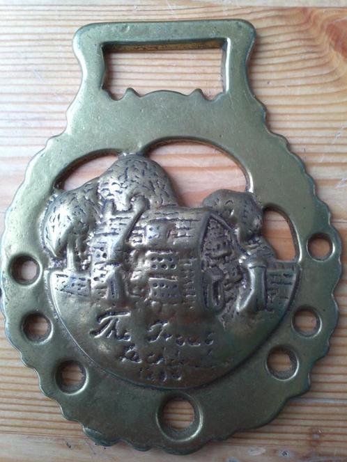 Antiek kleppermannetje uit Engeland met huis in bos 8,5 cm., Antiek en Kunst, Antiek | Koper en Brons, Koper, Ophalen of Verzenden