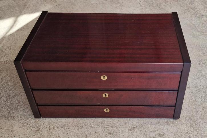 Keltum posthoorn P8 puntfilet 97 Delen 12 persoons cassette, Antiek en Kunst, Antiek | Bestek, Ophalen of Verzenden