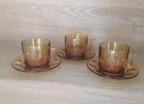 3 kop en schotels Arcoroc France, helder amberkleurig, p.s., Huis en Inrichting, Keuken | Servies, Zo goed als nieuw, Kop(pen) en/of Schotel(s)