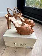 Cognackleurige open schoenen Twinset maat 38, Kleding | Dames, Schoenen, Twinset, Bruin, Ophalen of Verzenden, Schoenen met hoge hakken