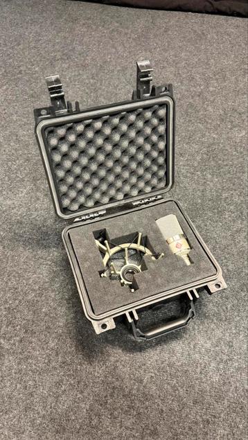 Neumann TLM102 Studiomicrofoon + houder en flightcase. ZGAN! beschikbaar voor biedingen