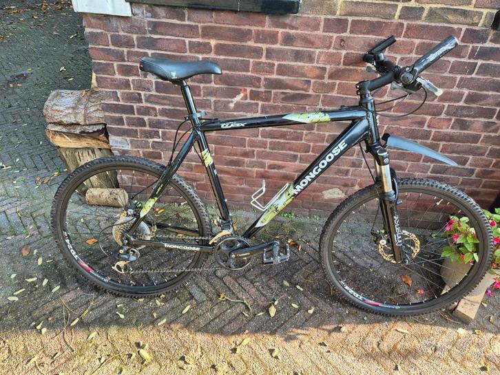 Mongoose MTB mountainbike XL 24 versnellingen schijfremmen, Fietsen en Brommers, Fietsen | Mountainbikes en ATB, Gebruikt, Heren