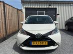 Toyota Aygo 1.0 VVT-i x-wave Automaat | Camera | Nieuwe APK, Auto's, Toyota, Gebruikt, Euro 6, 4 stoelen, Leder en Stof