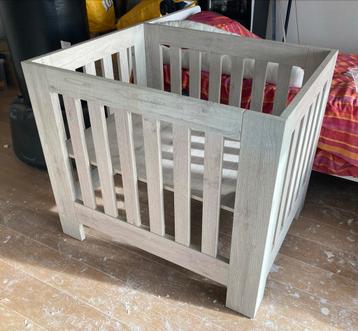 Houten Babybox - Verstelbaar beschikbaar voor biedingen