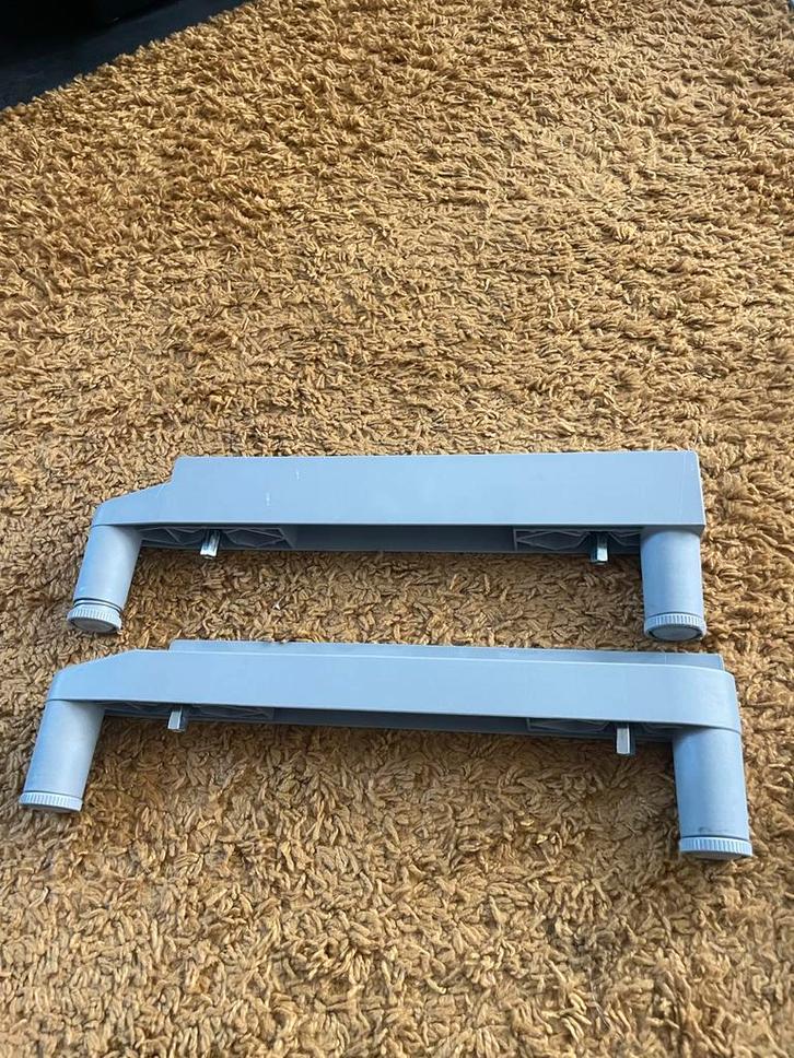 Poten voor Ikea Effektiv kast, Huis en Inrichting, Kasten | Roldeurkasten en Archiefkasten, Zo goed als nieuw, Ophalen of Verzenden