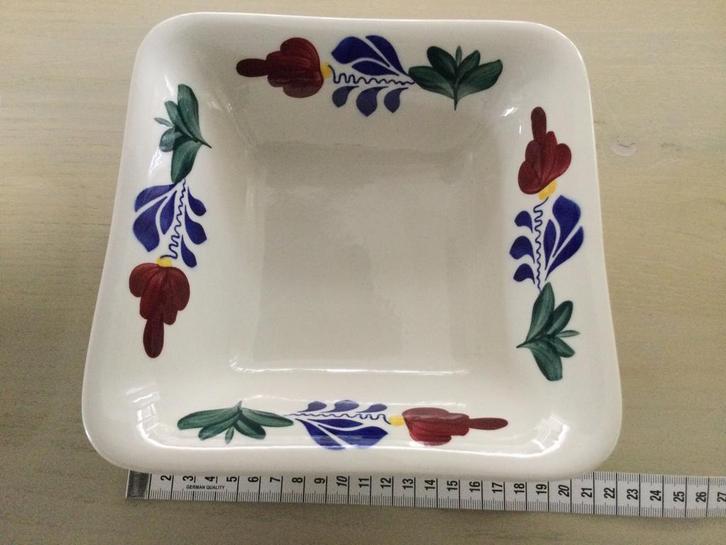 Boerenbont vierkante schaal nr 4 - ca 20cm ongebruikt, Huis en Inrichting, Keuken | Servies, Nieuw, Schaal of Schalen, Boerenbont