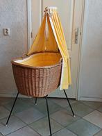 GEWELDIGE VINTAGE HANDGEMAAKTE  ROTAN WIEG NIEUWSTAAT., Ophalen, Wieg