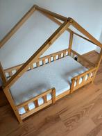 Peuterbed 70x140 cm met matras en beddengoed, Ophalen, 70 tot 85 cm, 140 tot 160 cm, Zo goed als nieuw