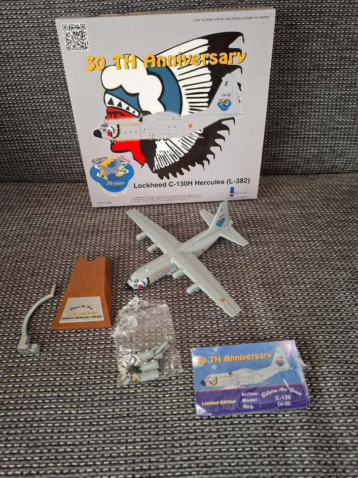 Schaalmodel 1:200 Hercules Lockheed C-130H (L-382), Verzamelen, Luchtvaart en Vliegtuigspotten, Zo goed als nieuw, Schaalmodel